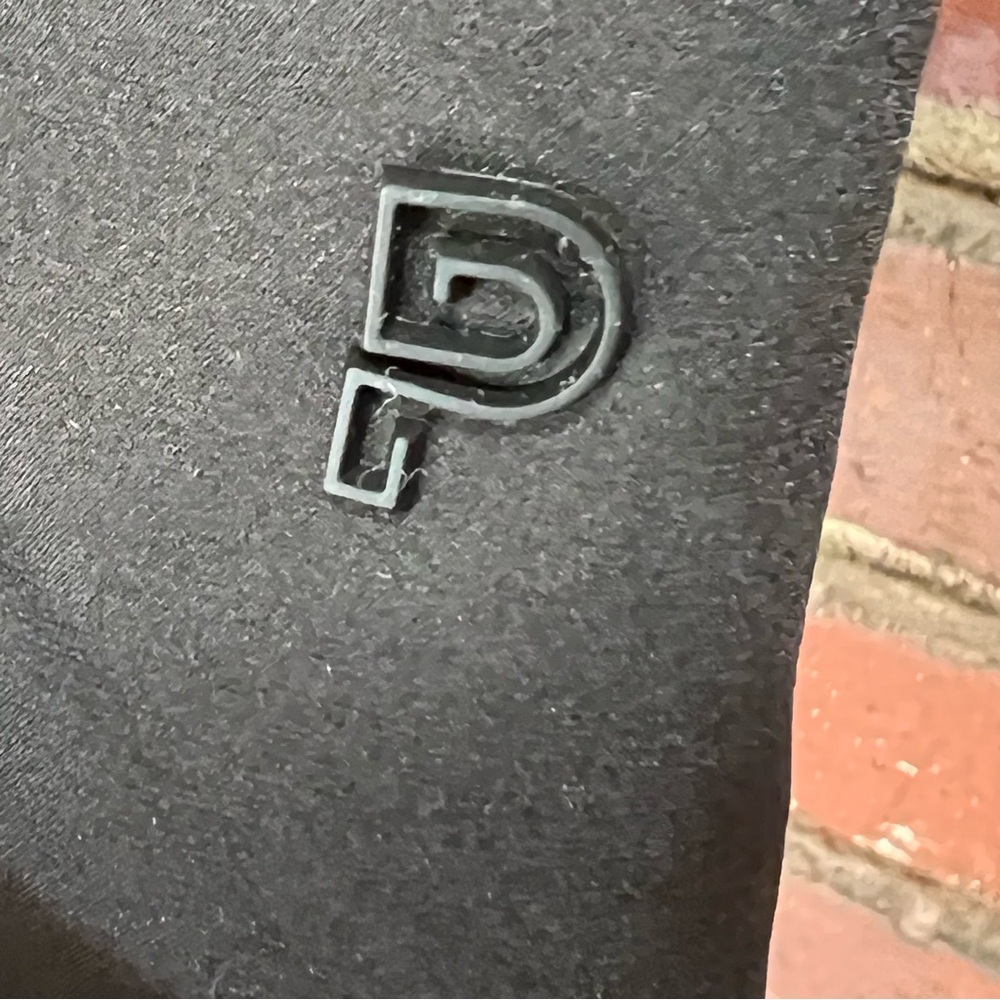 Public‎ Rec men's black pull on shorts size 36 polyester -FLAW NOTED IN LISTING - Picture 4 of 16